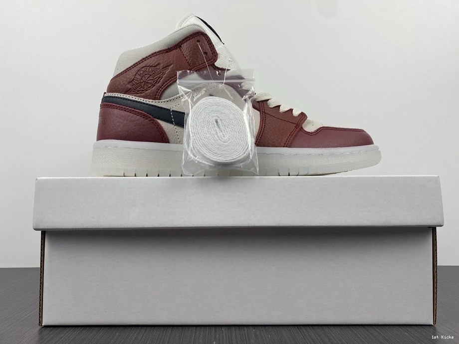 (W) - Machines Mid 1 DM9601-200 Jordan Anti-Gravity 1021
